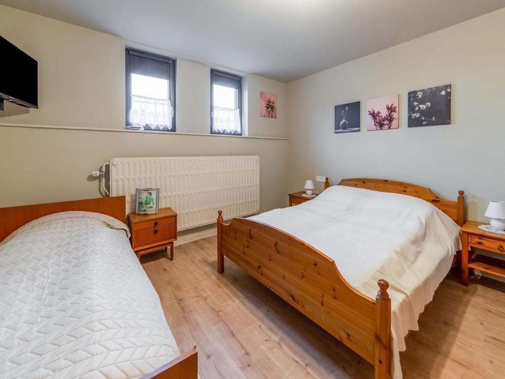 Atmospheric Holiday Home In B Llingen With Infrared Sauna Бюланж Екстериор снимка