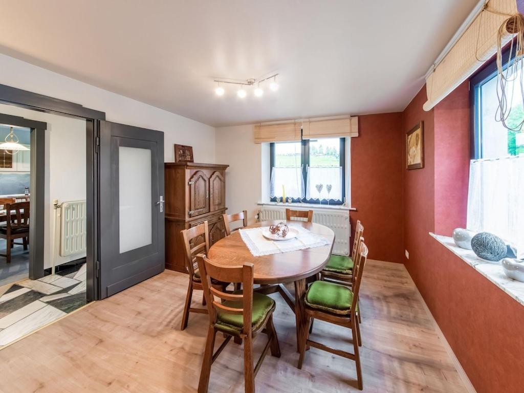 Atmospheric Holiday Home In B Llingen With Infrared Sauna Бюланж Екстериор снимка